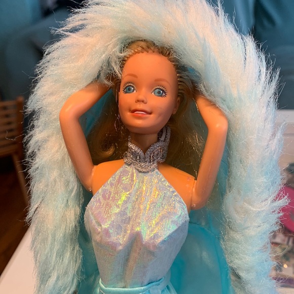 1985 Magic Moves Barbie - Picture 1 of 12